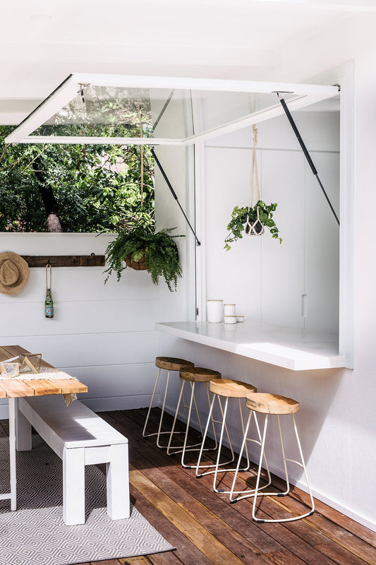 Creating Complete Comfort in Your Outdoor Room
